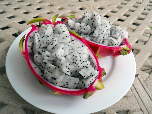 How to Serve Dragon Fruit Beautifully