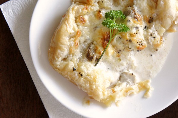 Mouth Watering Mushroom Pie with Cheese
