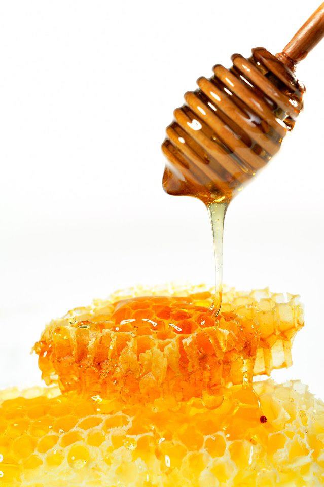 8 Health Benefits of Using Honey