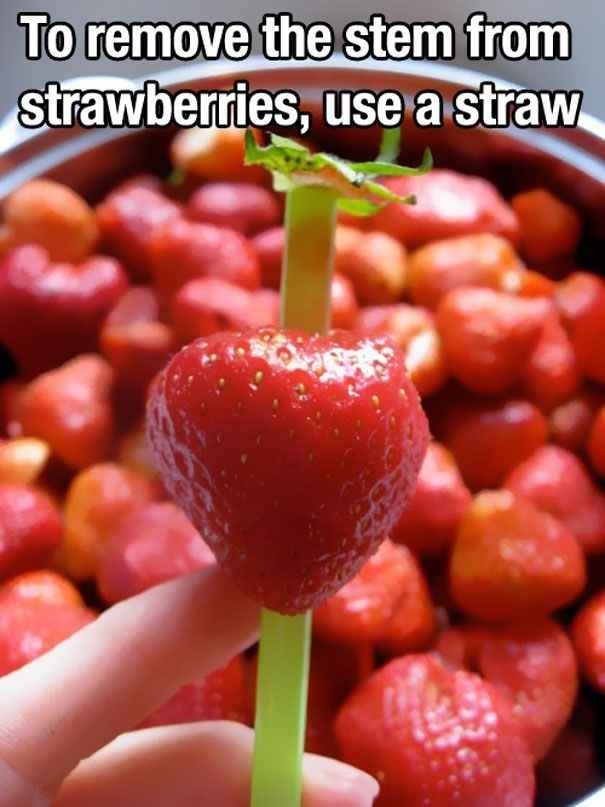 Easily Remove Stem From Strawberries Using a Straw